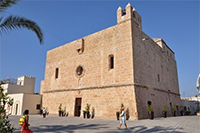 Piazza Santuario, Chiesa